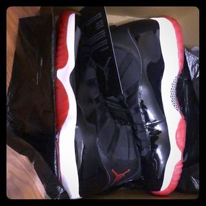 Air Jordan 11 retro bred